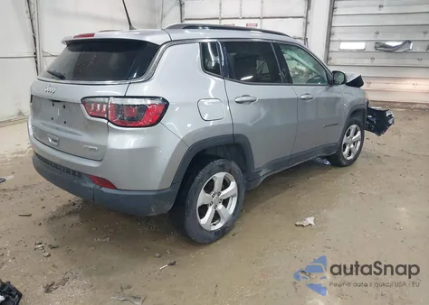 2018 Jeep Compass Latitude 4X4 из США, поврежденный, VIN 3C4NJDBB4JT187613